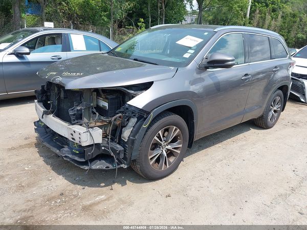 2016 TOYOTA HIGHLANDER XLE V6