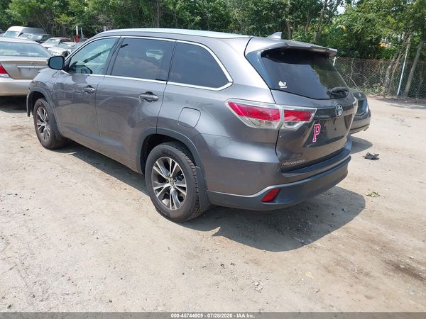 2016 TOYOTA HIGHLANDER XLE V6