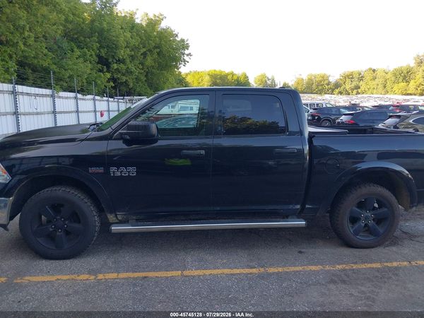 2016 RAM 1500 SLT