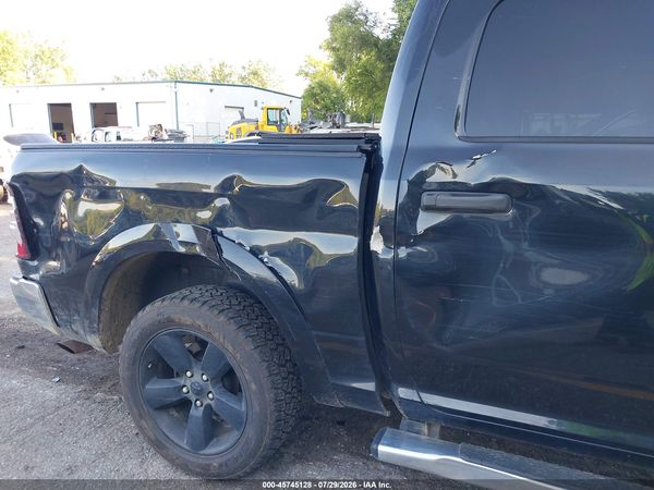 2016 RAM 1500 SLT