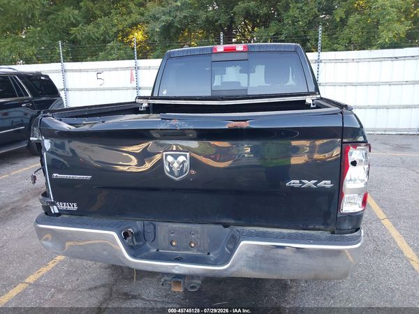 2016 RAM 1500 SLT