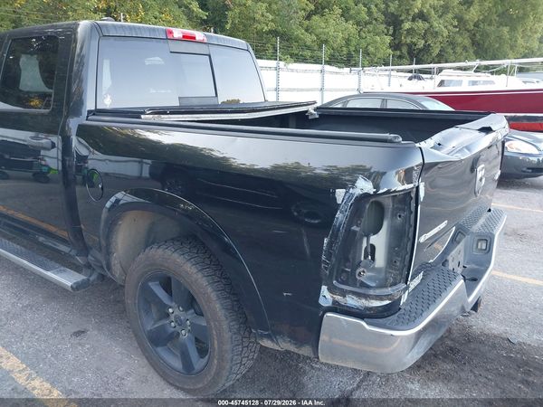 2016 RAM 1500 SLT