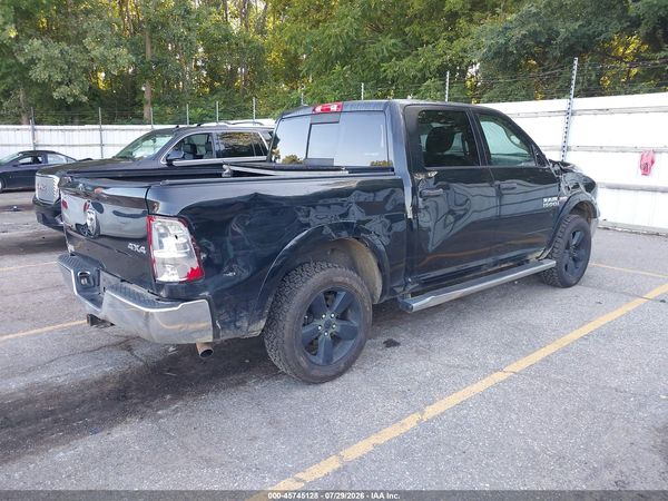 2016 RAM 1500 SLT