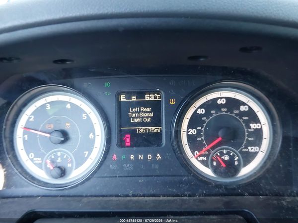 2016 RAM 1500 SLT