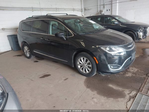 2017 CHRYSLER PACIFICA TOURING-L — I1
