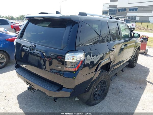 2022 TOYOTA 4RUNNER SR5 PREMIUM