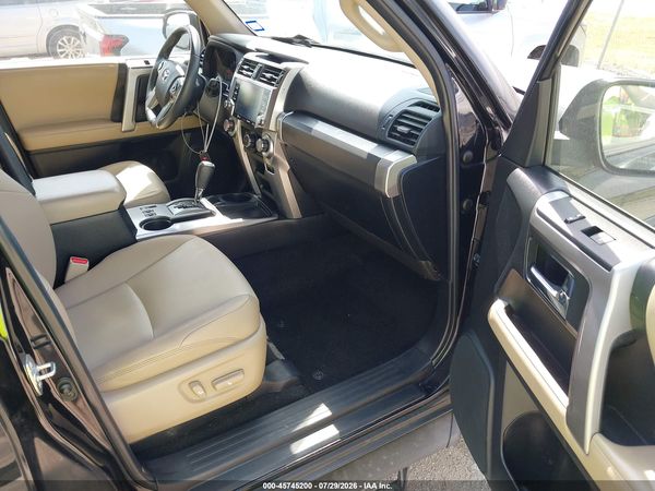 2022 TOYOTA 4RUNNER SR5 PREMIUM