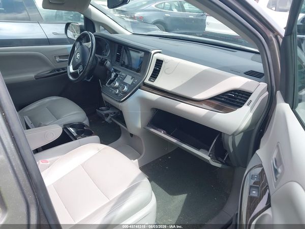 2017 TOYOTA SIENNA XLE 8 PASSENGER