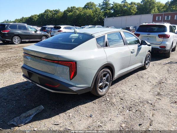 2026 KIA K4 LXS