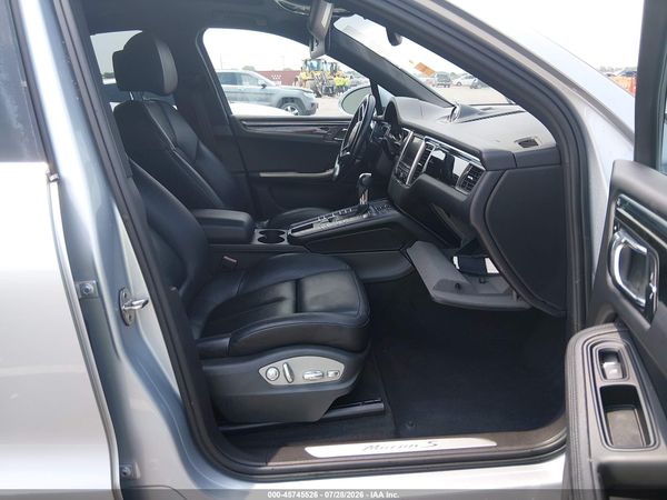 2015 PORSCHE MACAN S