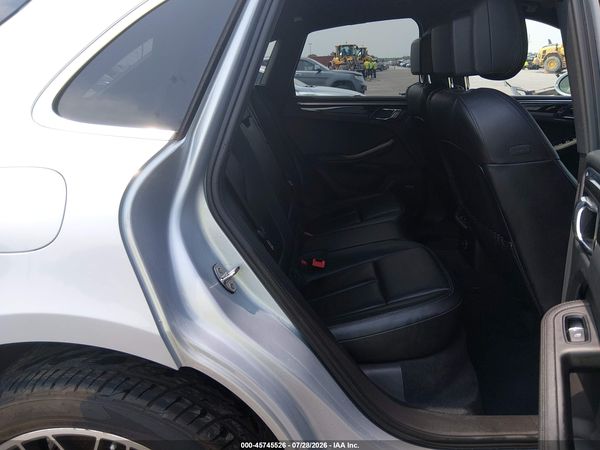 2015 PORSCHE MACAN S