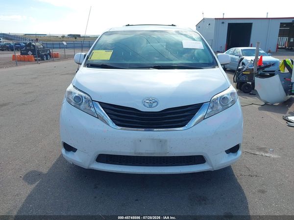 2014 TOYOTA SIENNA LE 7 PASSENGER