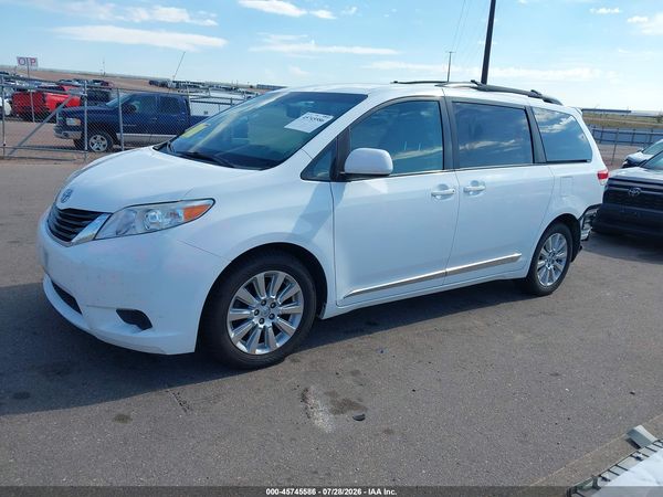 2014 TOYOTA SIENNA LE 7 PASSENGER