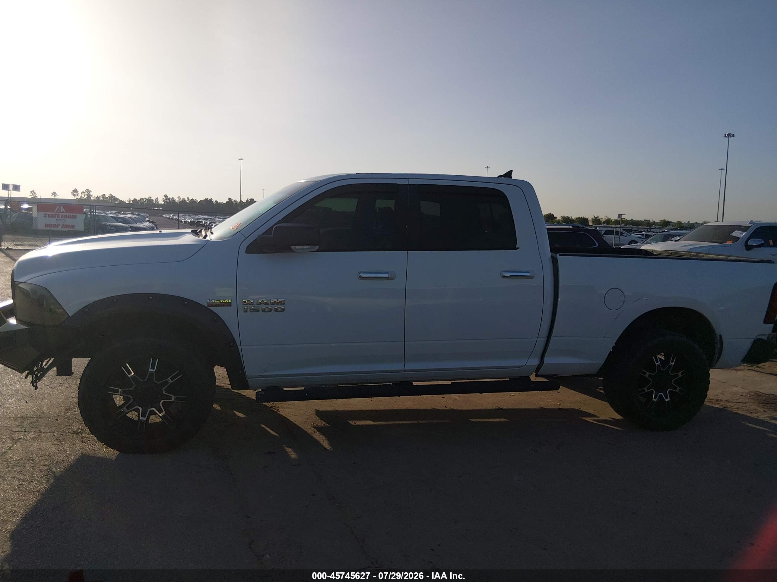 2017 RAM 1500 LONE STAR  4X4 6'4 BOX