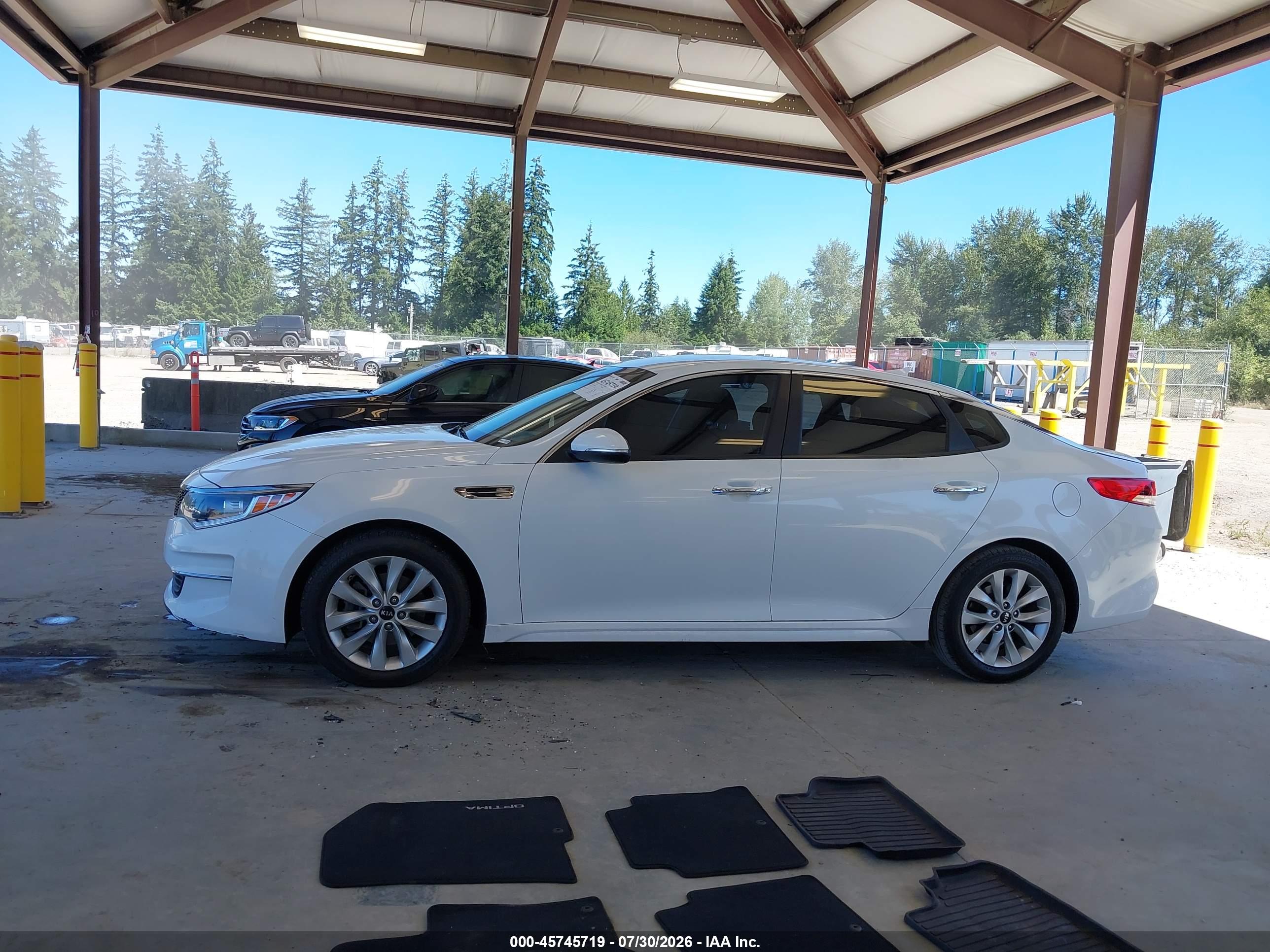 2017 KIA OPTIMA LX