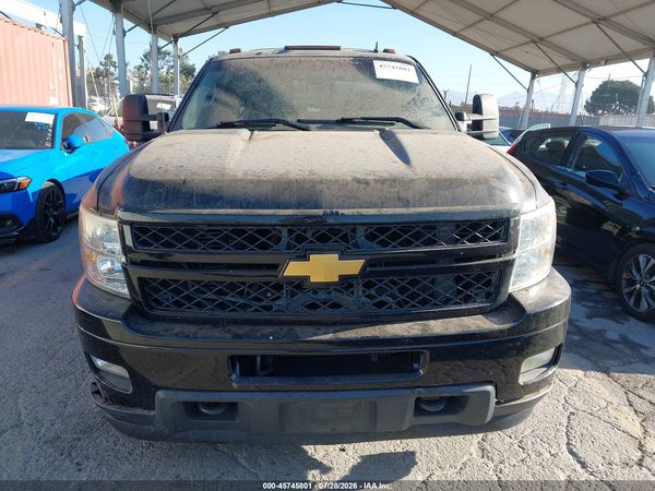 2013 CHEVROLET SILVERADO 3500HD LTZ — I115