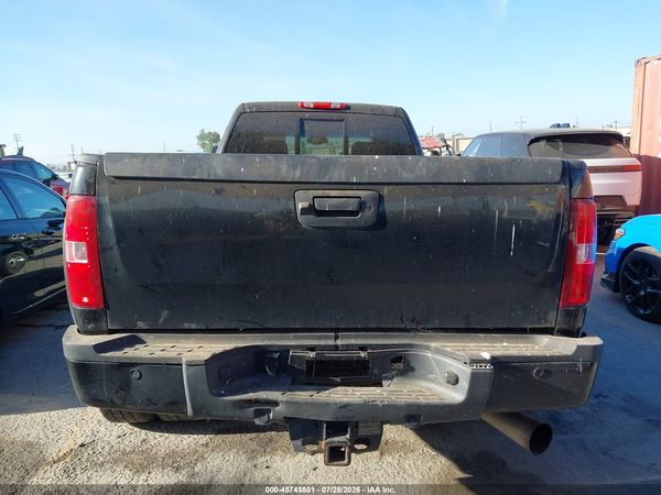 2013 CHEVROLET SILVERADO 3500HD LTZ — I119