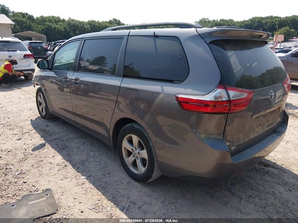 2016 TOYOTA SIENNA LE 8 PASSENGER