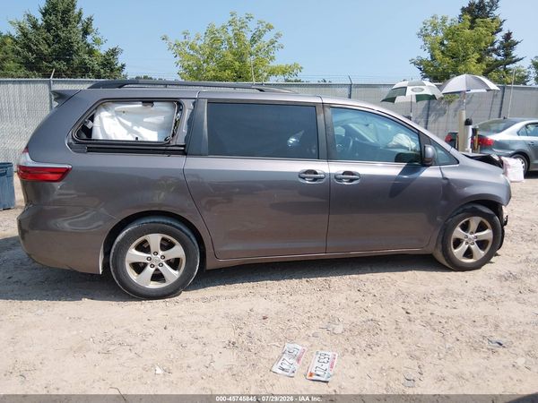 2016 TOYOTA SIENNA LE 8 PASSENGER