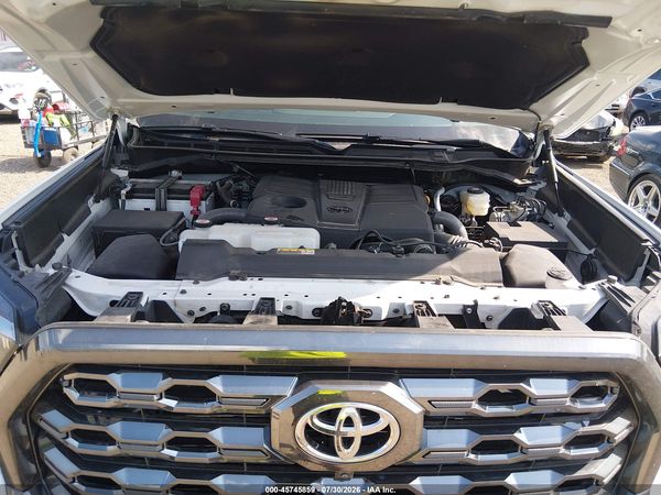 2025 TOYOTA TUNDRA PLATINUM