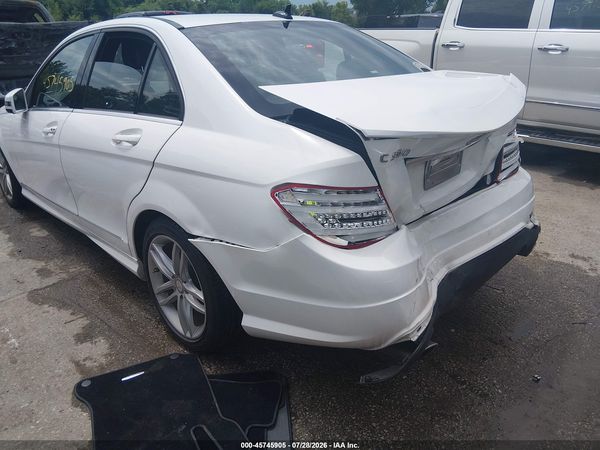 2013 MERCEDES-BENZ C 300 SPORT 4MATIC