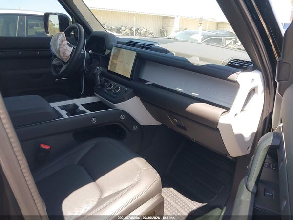 2025 LAND ROVER DEFENDER 110 P300
