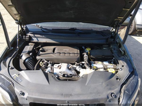2019 JEEP CHEROKEE LATITUDE PLUS 4X4