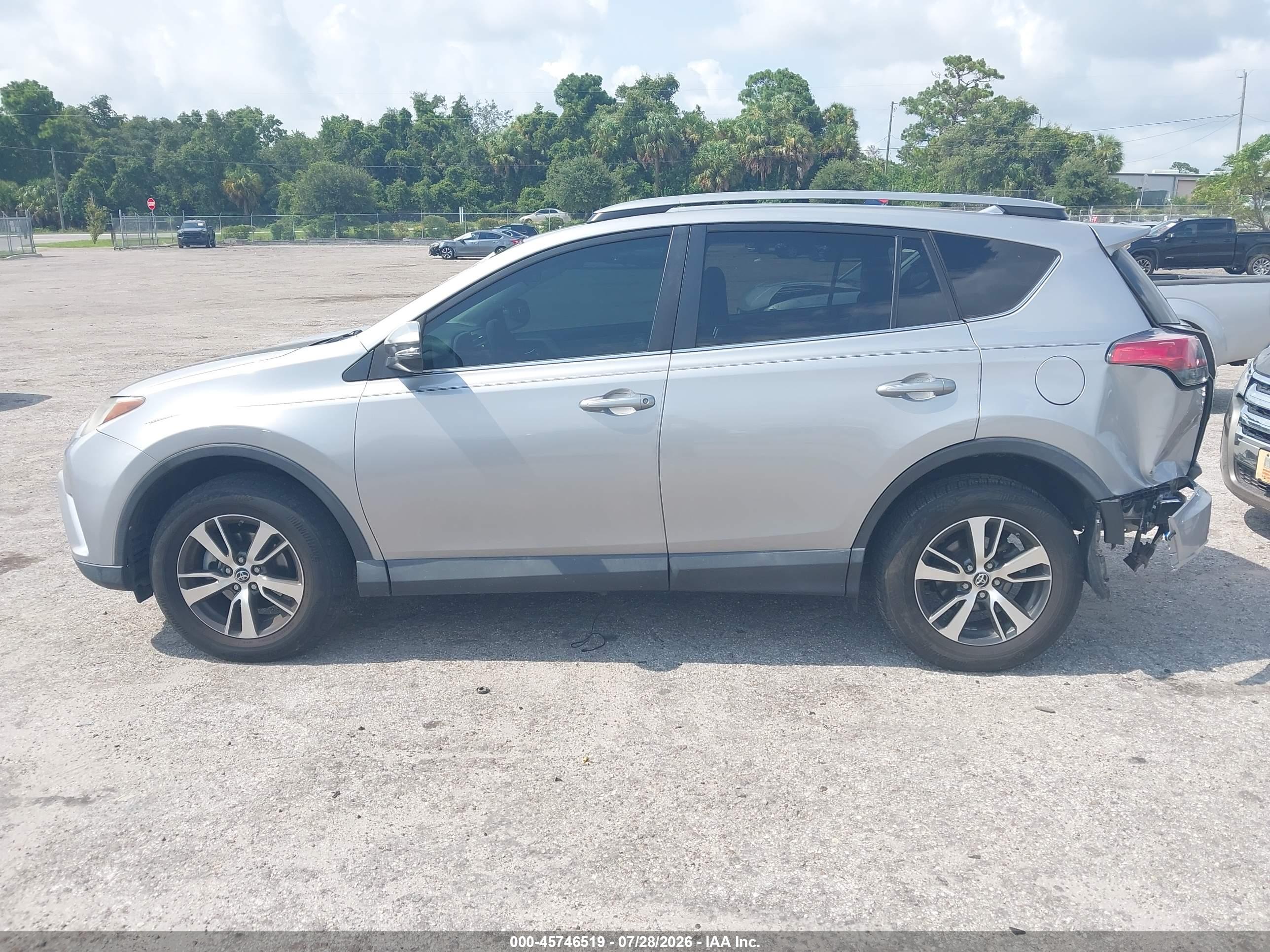 2018 TOYOTA RAV4 XLE
