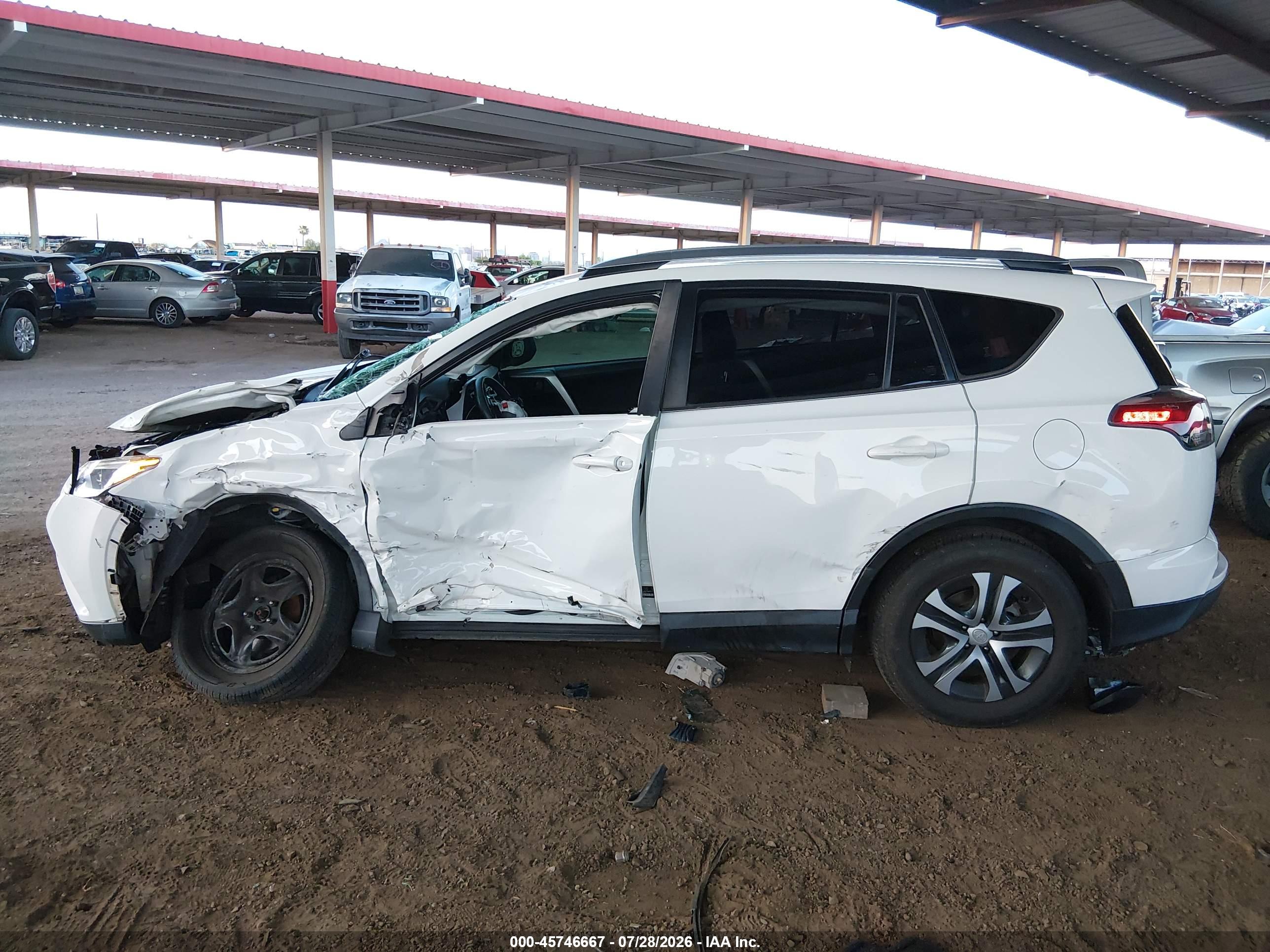 2017 TOYOTA RAV4 LE