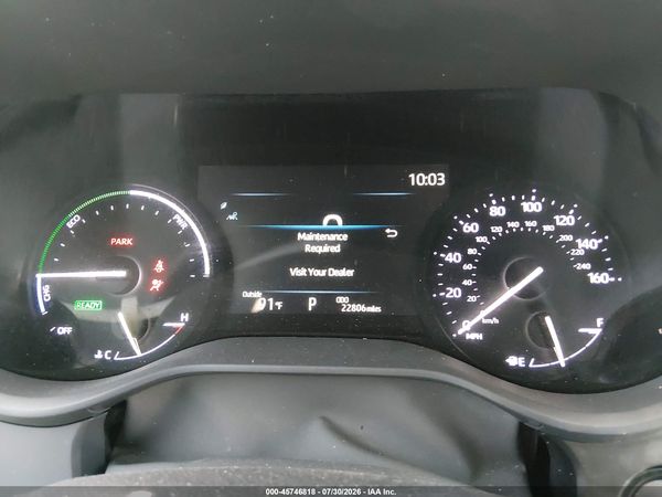 2025 TOYOTA SIENNA XLE — I7