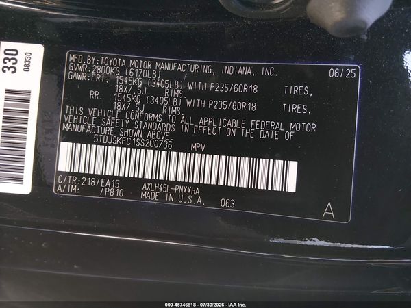 2025 TOYOTA SIENNA XLE — I9