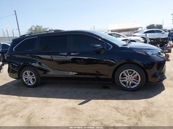 2025 TOYOTA SIENNA XLE — I116