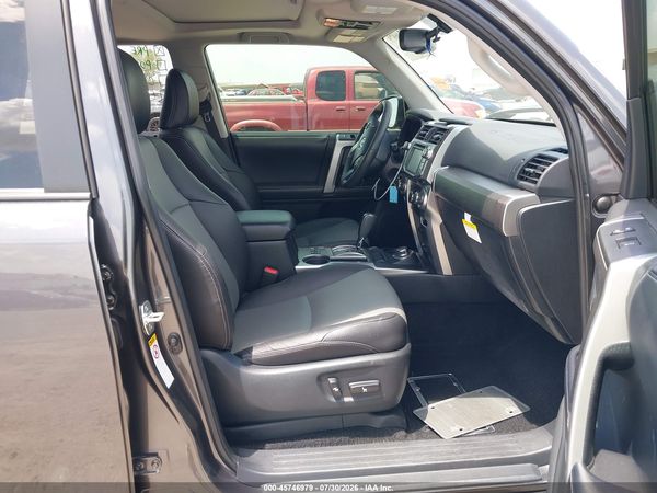 2018 TOYOTA 4RUNNER SR5 PREMIUM