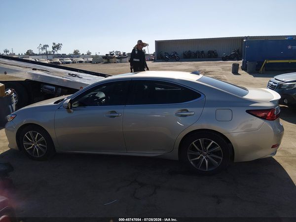 2018 LEXUS ES 300H