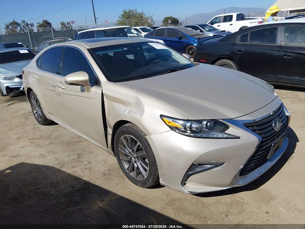 2018 LEXUS ES 300H