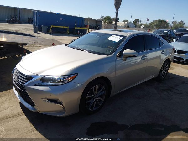 2018 LEXUS ES 300H