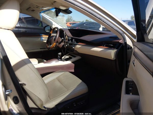 2018 LEXUS ES 300H