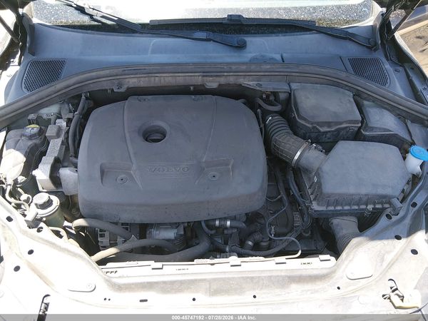 2017 VOLVO XC60 T6 DYNAMIC
