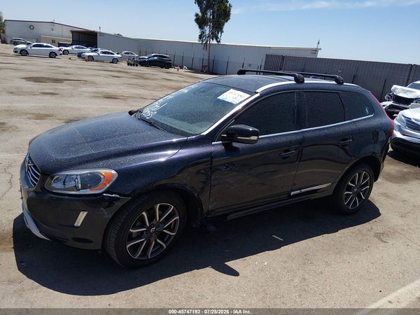 2017 VOLVO XC60 T6 DYNAMIC