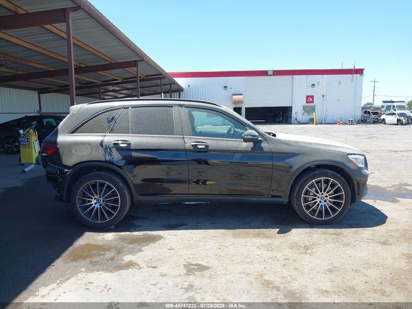 2022 MERCEDES-BENZ GLC 300 SUV