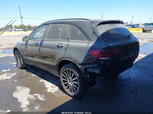2022 MERCEDES-BENZ GLC 300 SUV