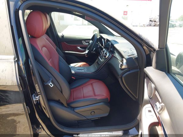 2022 MERCEDES-BENZ GLC 300 SUV