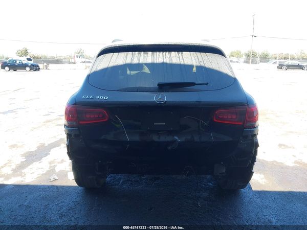 2022 MERCEDES-BENZ GLC 300 SUV