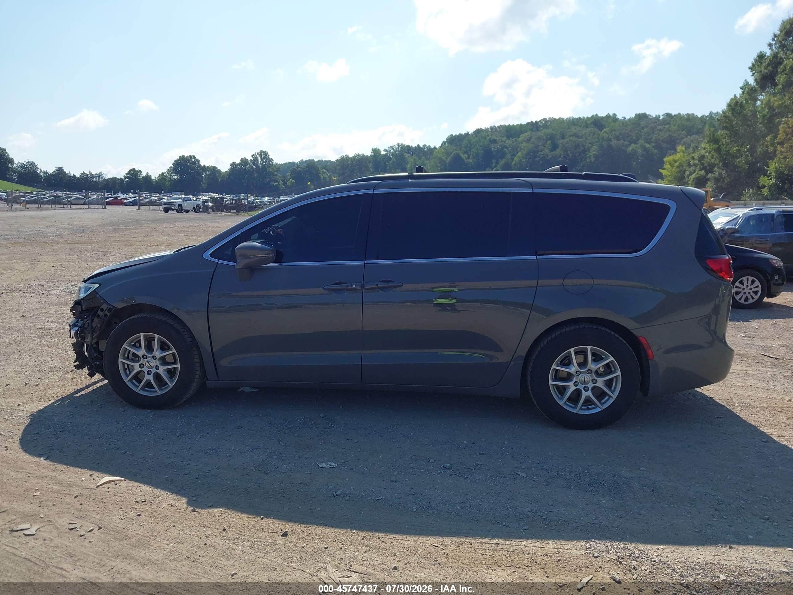 2022 CHRYSLER PACIFICA TOURING L