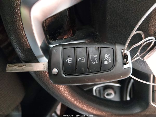 2019 HYUNDAI SANTA FE SE