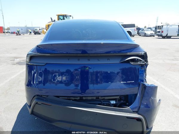 2026 TESLA MODEL Y