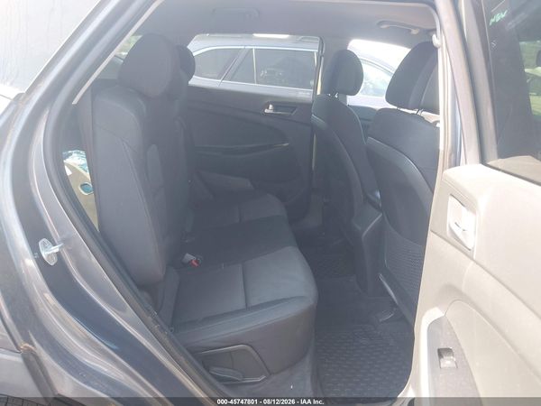 2017 HYUNDAI TUCSON SE