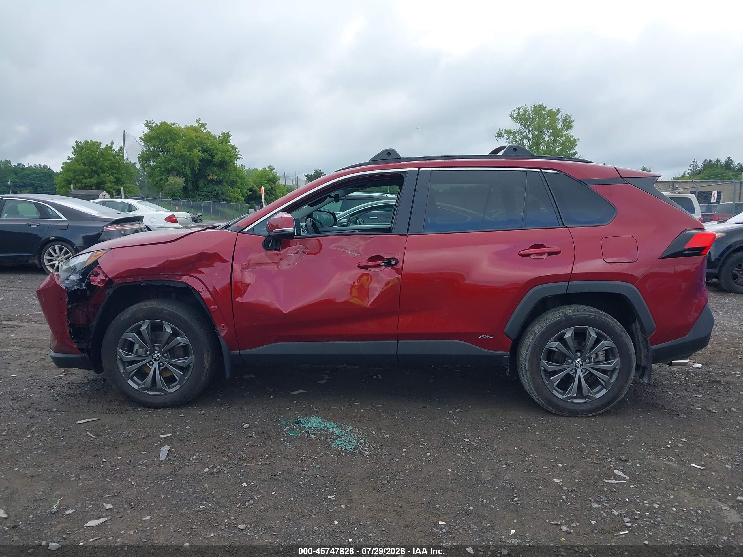 2024 TOYOTA RAV4 HYBRID XLE PREMIUM