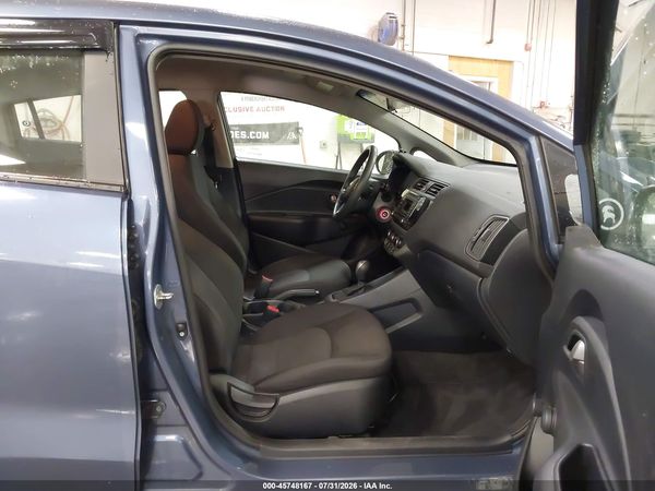 2016 KIA RIO LX