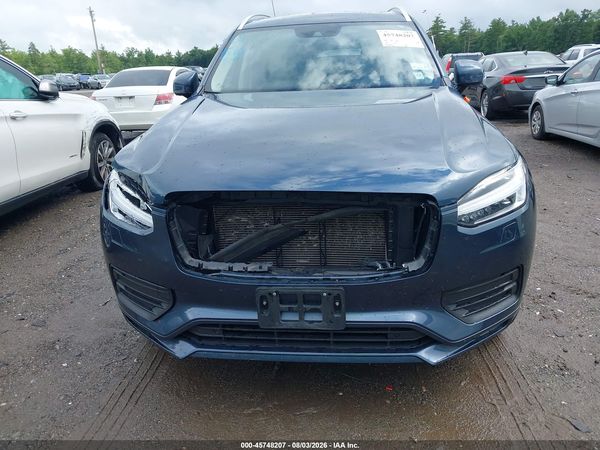 2022 VOLVO XC90 T5 MOMENTUM 7 PASSENGER